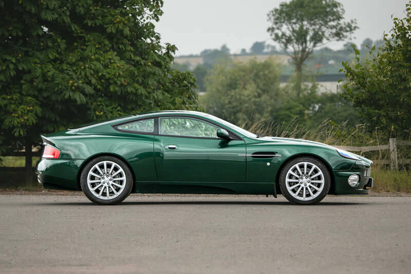 Afbeelding 5/44 van Aston Martin V12 Vanquish (2002)