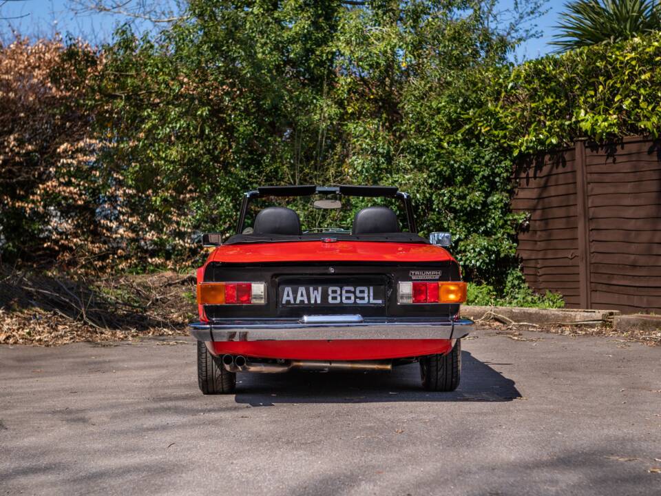 Image 21/41 of Triumph TR 6 (1972)