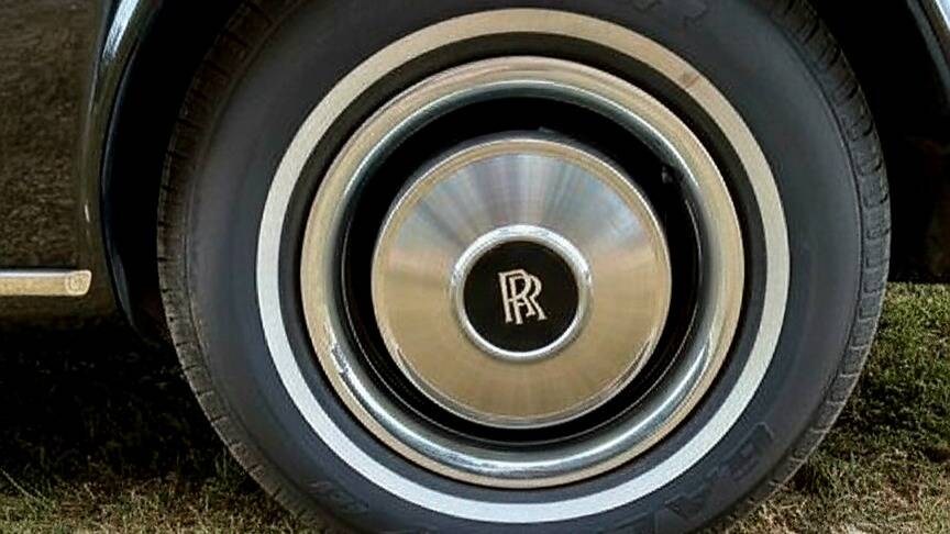 Image 9/12 of Rolls-Royce Corniche I (1976)