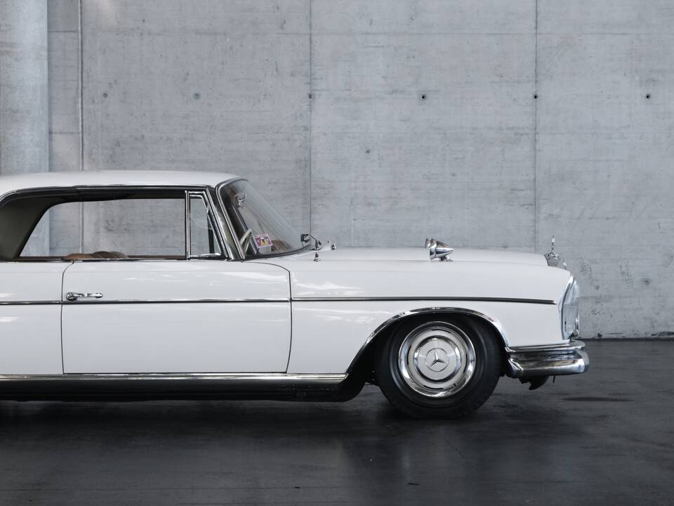 Afbeelding 11/50 van Mercedes-Benz 300 SE (1963)
