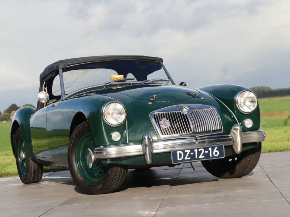 Image 4/50 of MG MGA Twin Cam (1959)