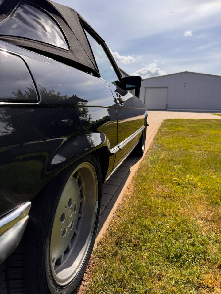 Imagen 84/93 de Mercedes-Benz 300 SL (1988)