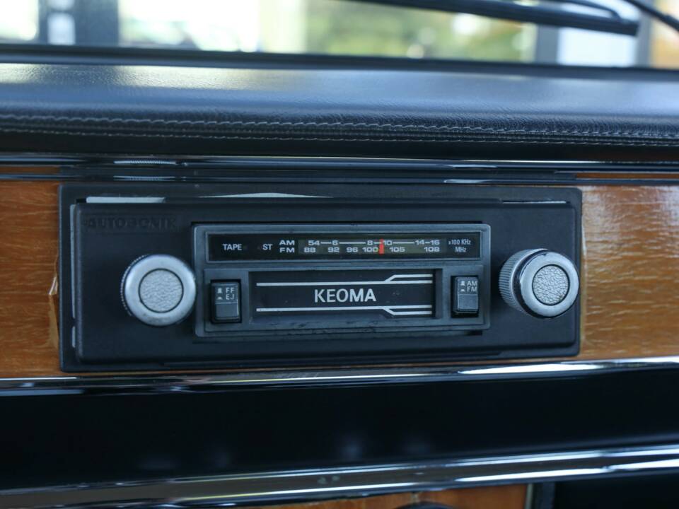 Obraz 37/50 pojazdu Alfa Romeo Giulia Nuova Super 1300 (1975)