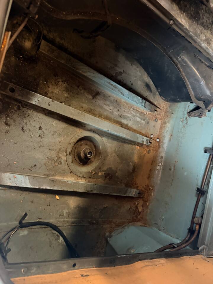 Image 14/53 de Jaguar Type E 4.2 (1967)