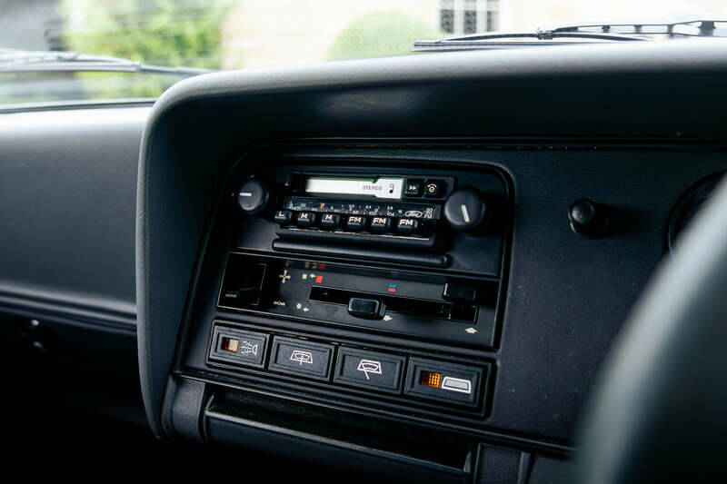 Bild 11/48 von Ford Capri 2,8i (1983)