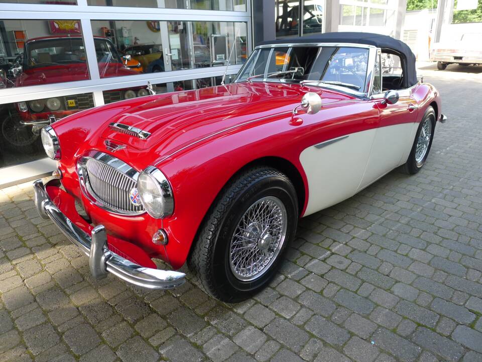 Afbeelding 2/14 van Austin-Healey 3000 Mk II (BJ7) (1963)