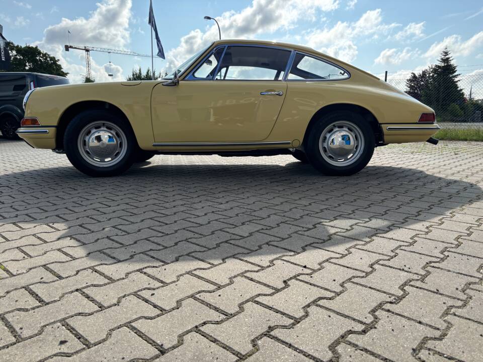 Image 9/70 of Porsche 912 (1965)