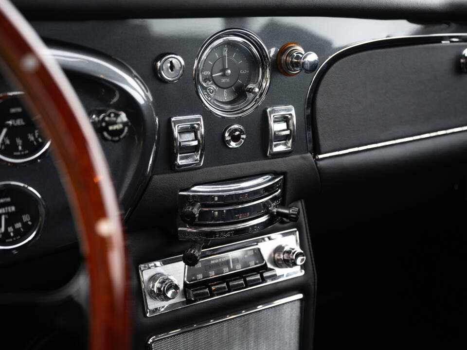 Bild 25/28 von Aston Martin DB 5 (1964)
