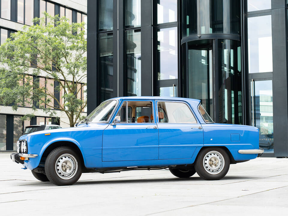 Bild 6/58 von Alfa Romeo Giulia Nuova Super 1600 (1977)
