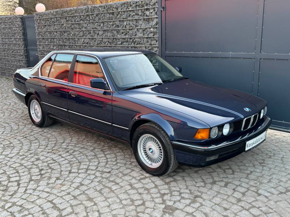 Immagine 72/99 di BMW 735i (1988)