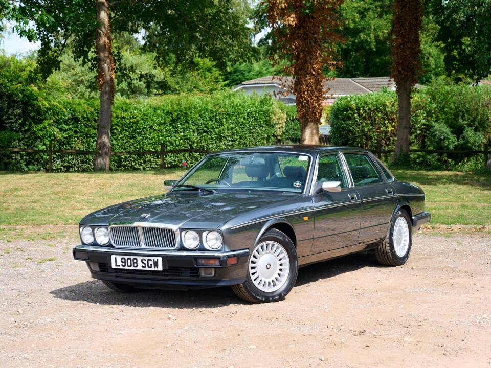 Afbeelding 7/50 van Jaguar XJ12 6.0 (1994)
