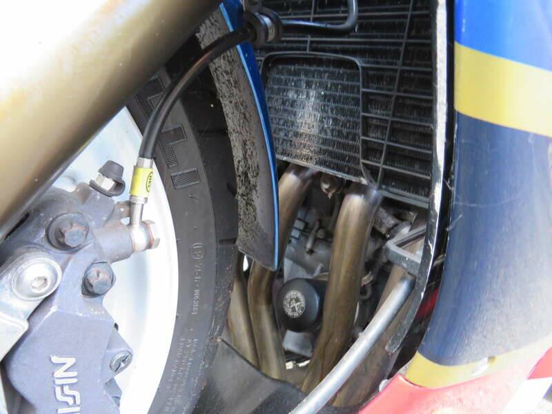 Image 31/41 de Honda CBR 900RR Fireblade (1993)
