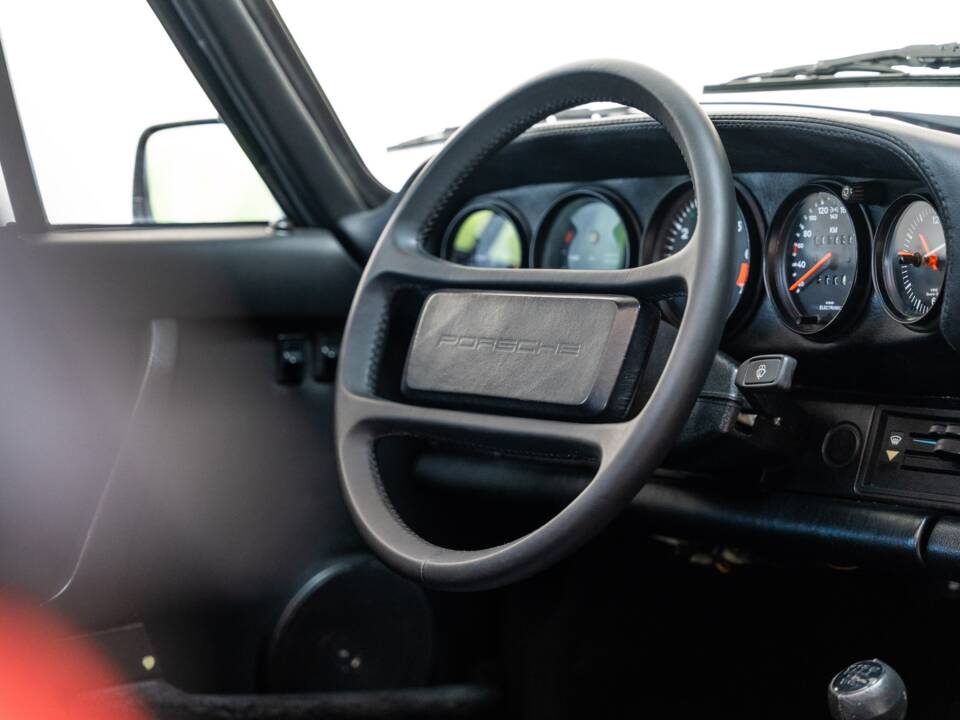 Image 9/31 of Porsche 911 Carrera 3.2 (1988)