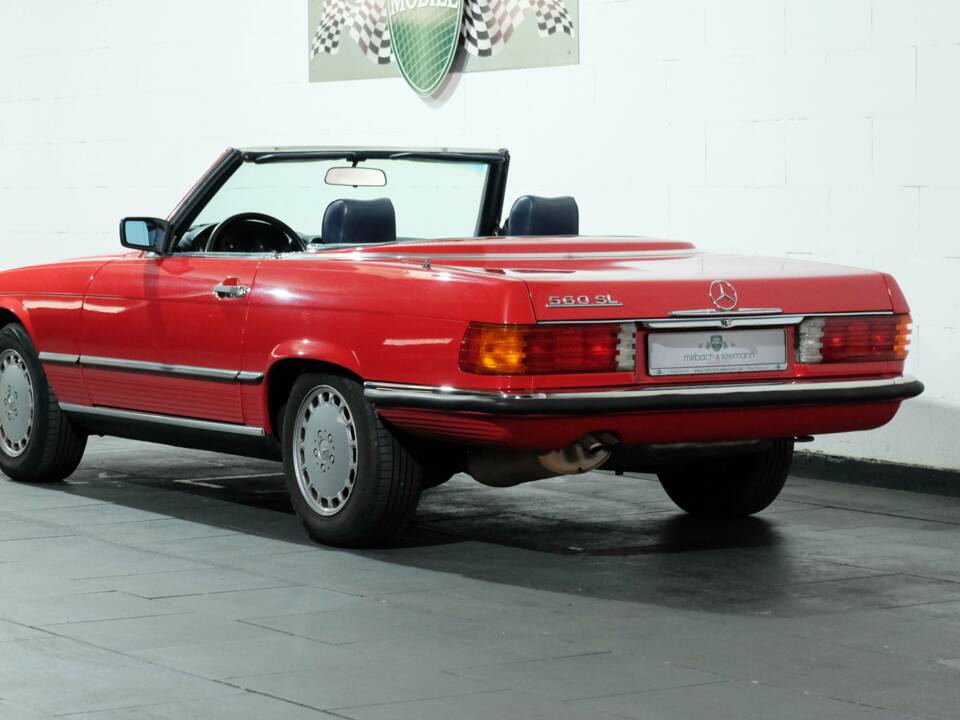Image 3/42 de Mercedes-Benz 560 SL (1988)