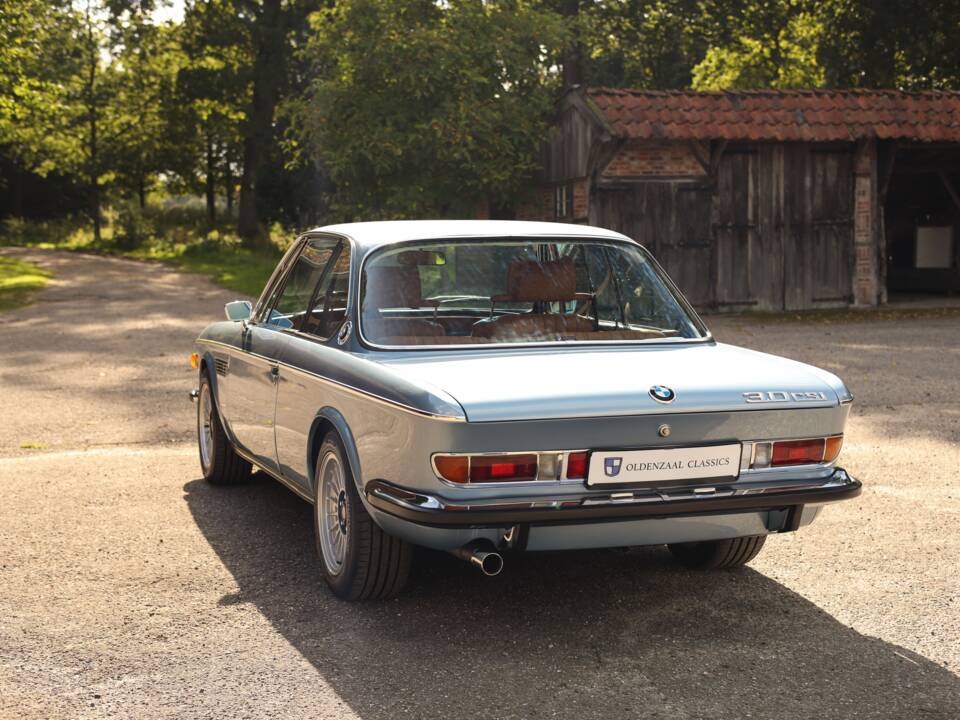 Image 6/73 of BMW 3.0 CSi (1973)