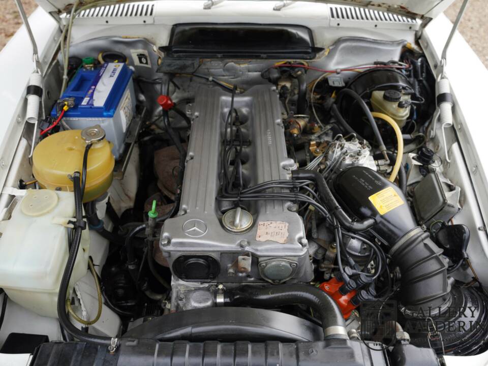 Image 25/50 of Mercedes-Benz 280 SL (1981)