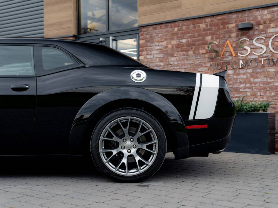 Image 21/86 of Dodge Challenger SRT "Black Ghost" (2023)