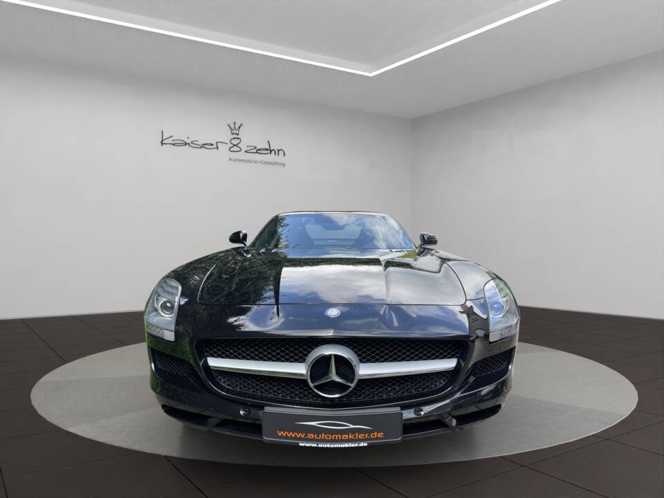 Image 4/16 of Mercedes-Benz SLS AMG (2011)
