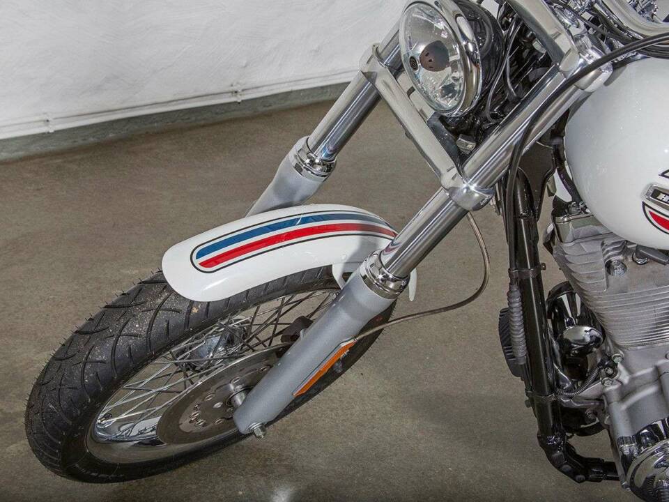 Image 15/31 of Harley-Davidson DUMMY (2005)