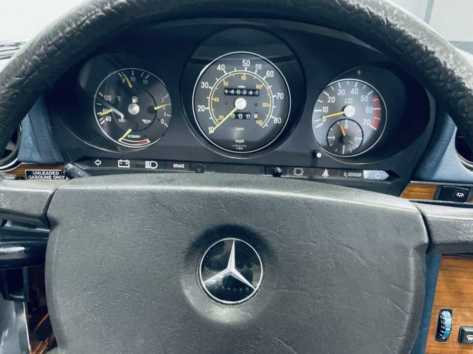 Image 18/18 de Mercedes-Benz 380 SL (1982)