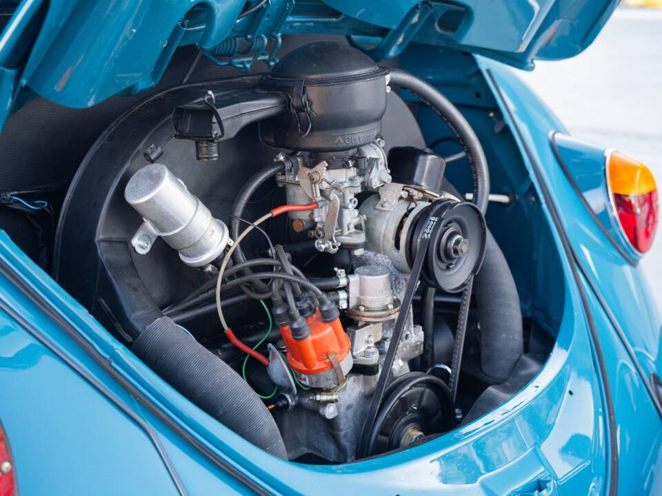 Image 25/33 of Volkswagen Kever 1200 (1965)