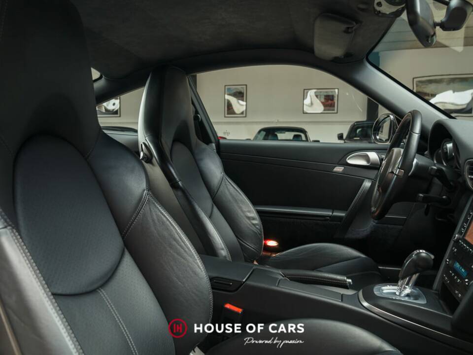 Image 17/23 of Porsche 911 Carrera S (2010)