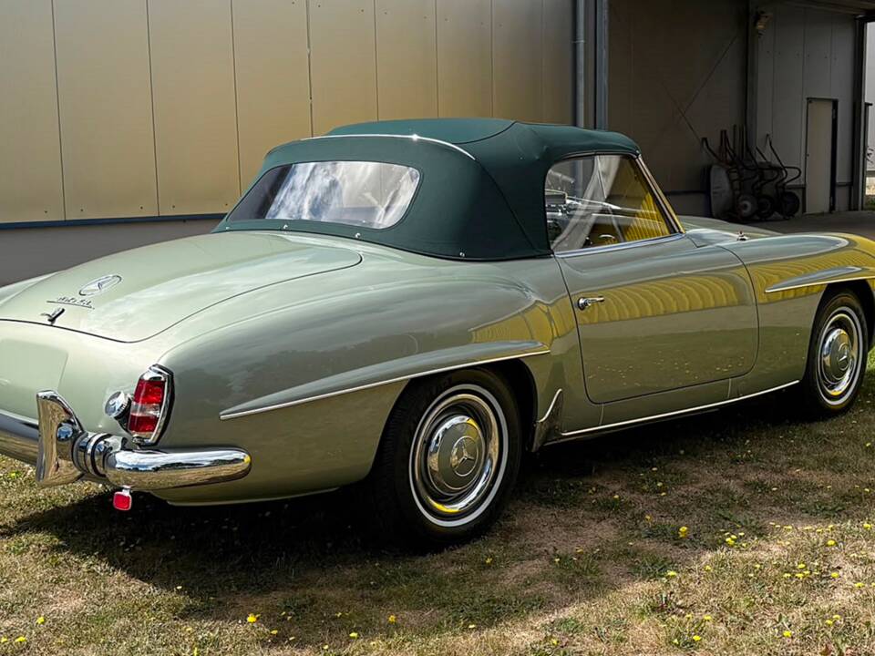 Image 8/25 of Mercedes-Benz 190 SL (1957)