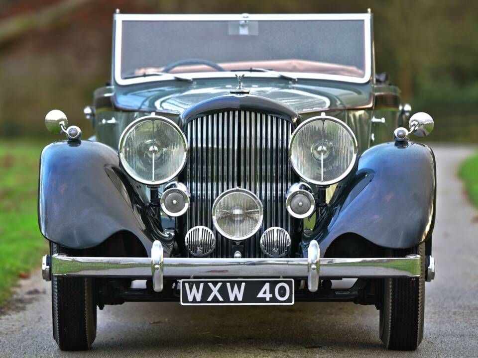 Image 27/50 of Bentley 4 1&#x2F;4 Litre (1939)