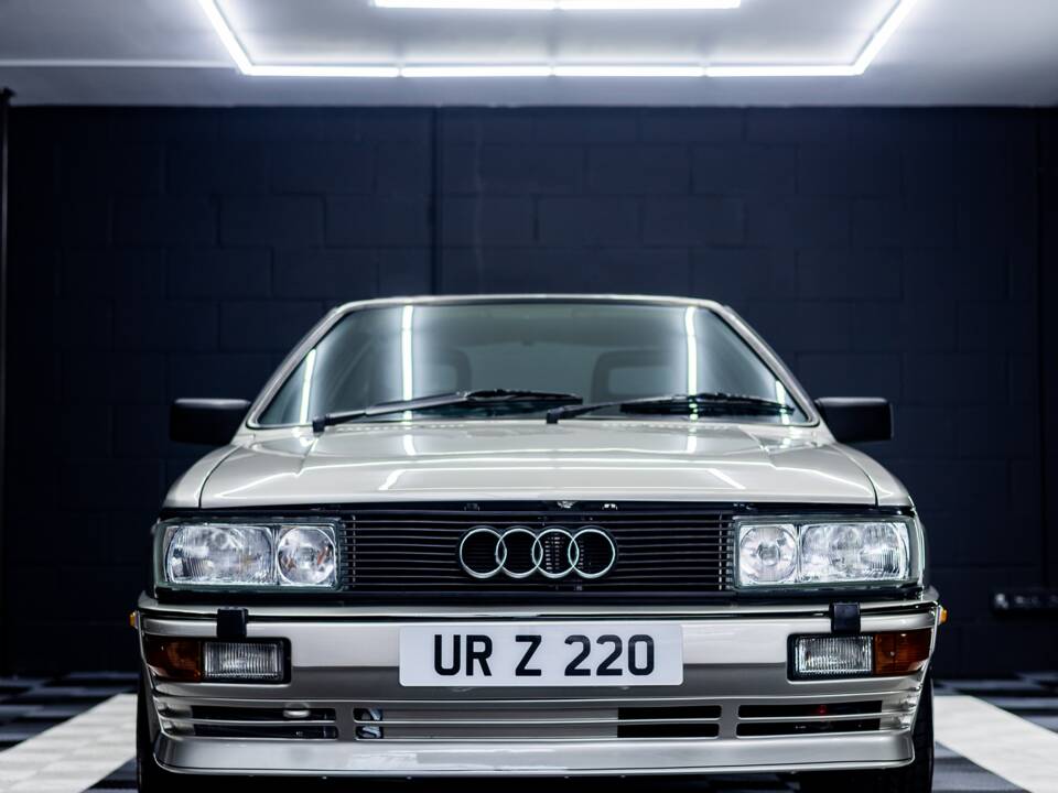 Bild 15/44 von Audi 200 - 2.2 Turbo quattro (1900)