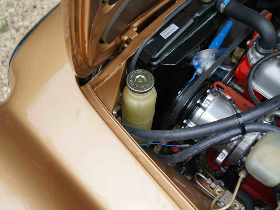 Image 15/50 of Volvo 1800 E (1971)