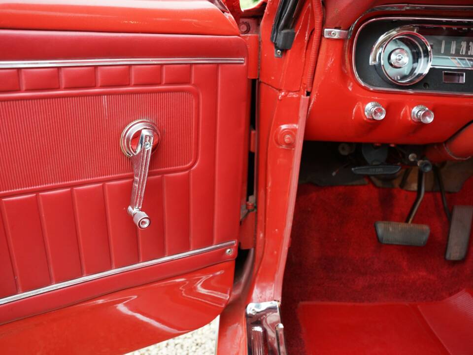 Immagine 32/50 di Ford Mustang 289 (1965)