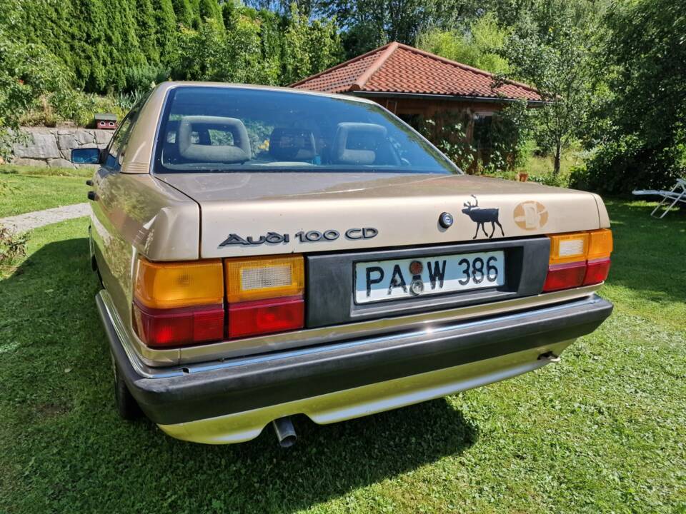 Bild 2/6 von Audi 100 Avant - 2.3 (1987)