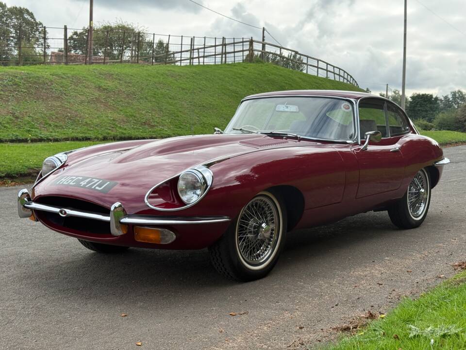Immagine 7/29 di Jaguar E-Type (1970)