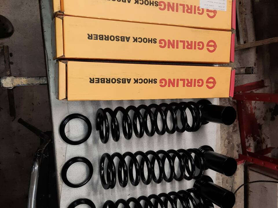 Image 39/74 of Jaguar E-Type 3.8 Flat Floor (1961)