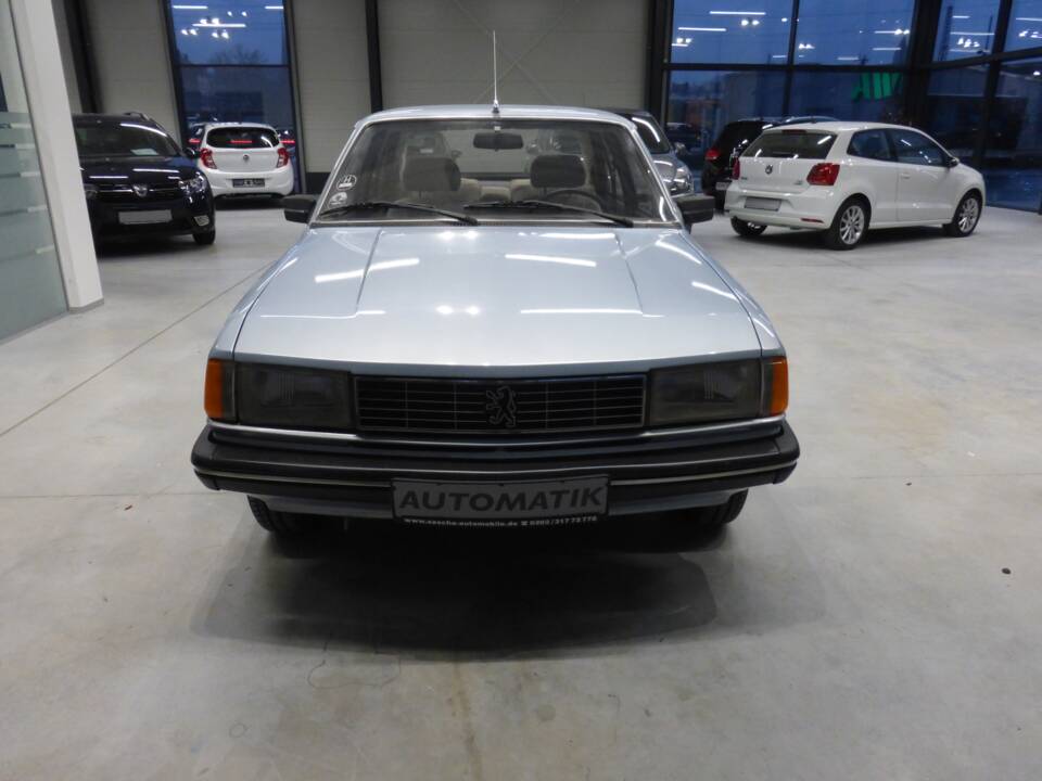 Bild 9/24 von Peugeot 305 (1986)
