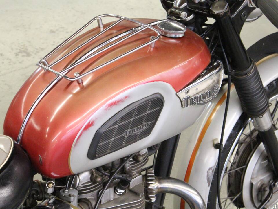 Afbeelding 10/17 van Triumph DUMMY (1968)