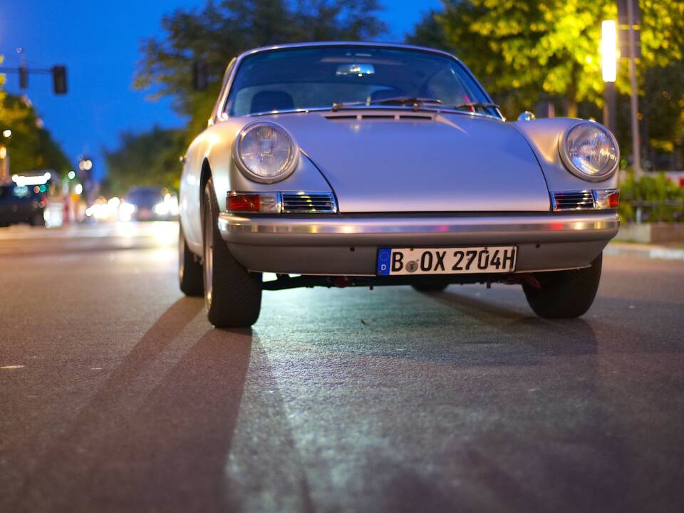 Bild 9/99 von Porsche 911 Carrera 3.2 (1983)