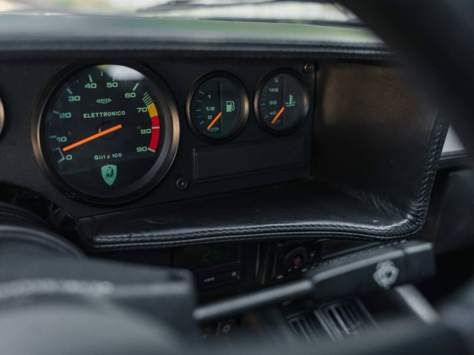 Imagen 35/51 de Lamborghini Countach 25th Anniversary (1990)