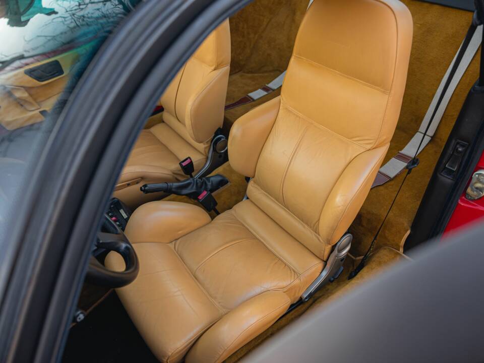 Image 8/10 of Alfa Romeo SZ (1990)