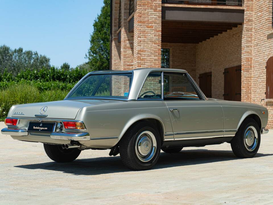 Image 14/50 de Mercedes-Benz 230 SL (1965)
