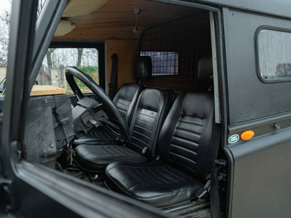 Obraz 29/50 pojazdu Land Rover 90 (1985)