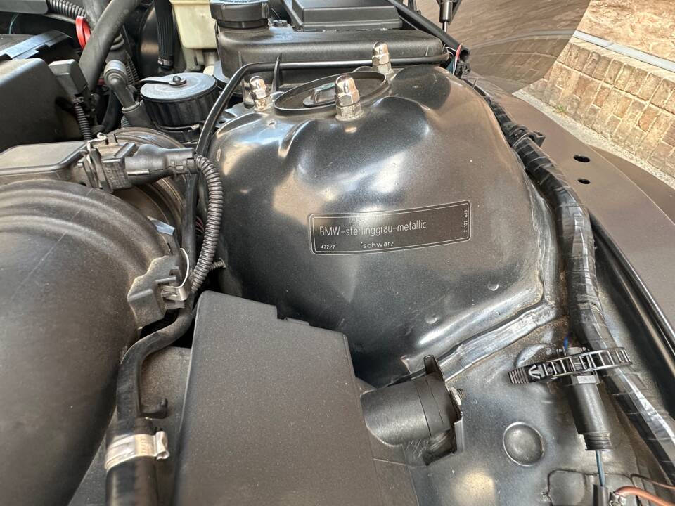 Bild 21/49 von BMW Z3 2.2i (2001)