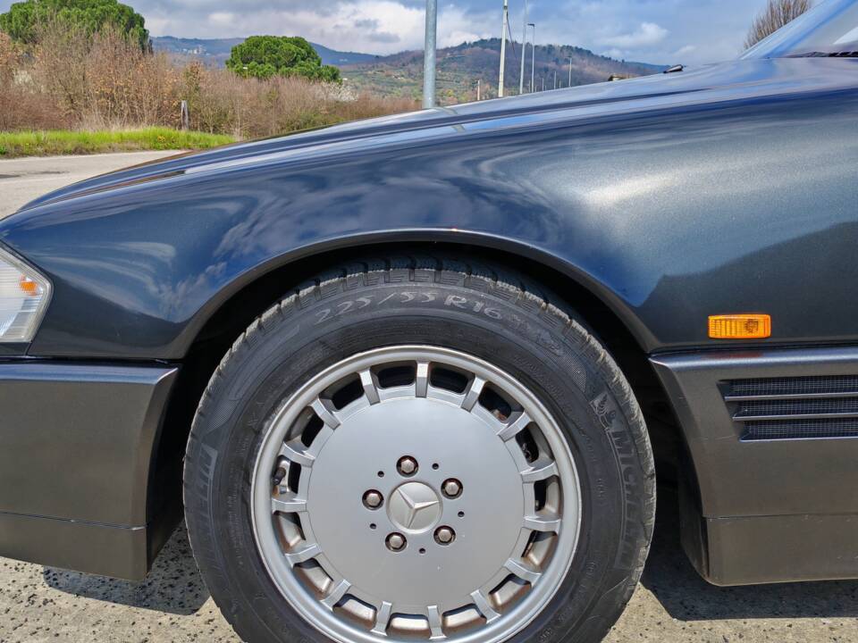 Image 41/42 of Mercedes-Benz 300 SL-24 (1992)