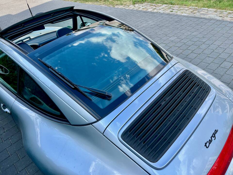 Imagen 75/96 de Porsche 911 Carrera (1996)