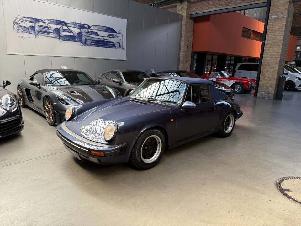 Bild 5/25 von Porsche 911 Carrera 3.2 (1986)