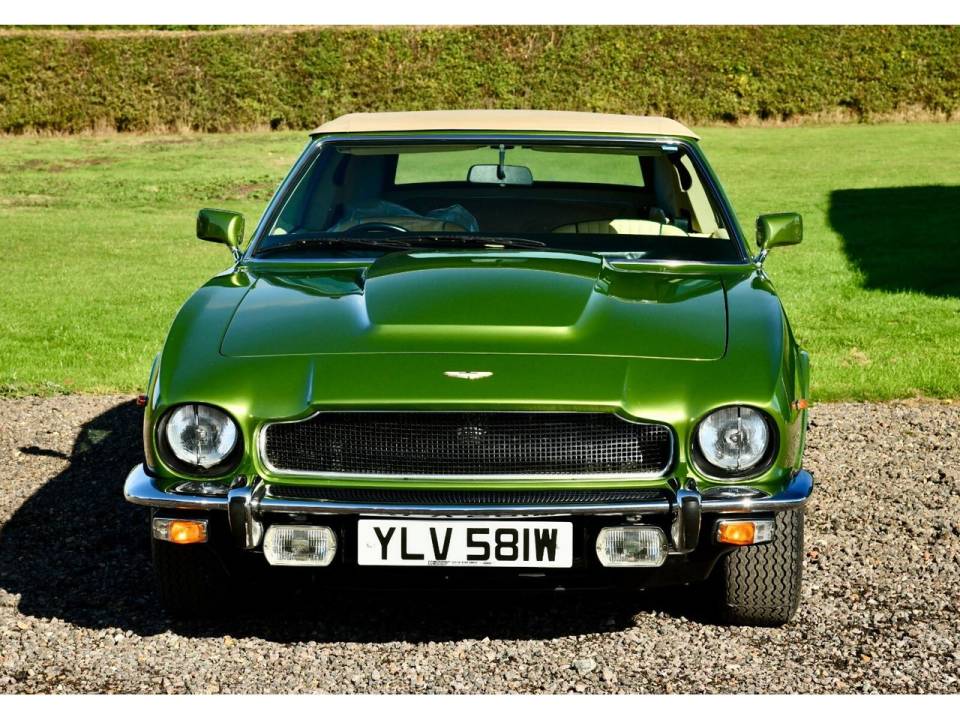 Image 2/28 of Aston Martin V8 Volante (1981)