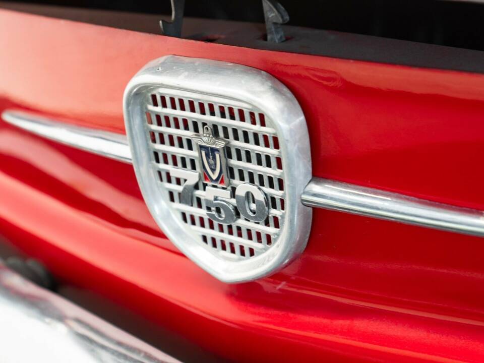 Bild 12/23 von FIAT 750 Vignale Coupé (1964)