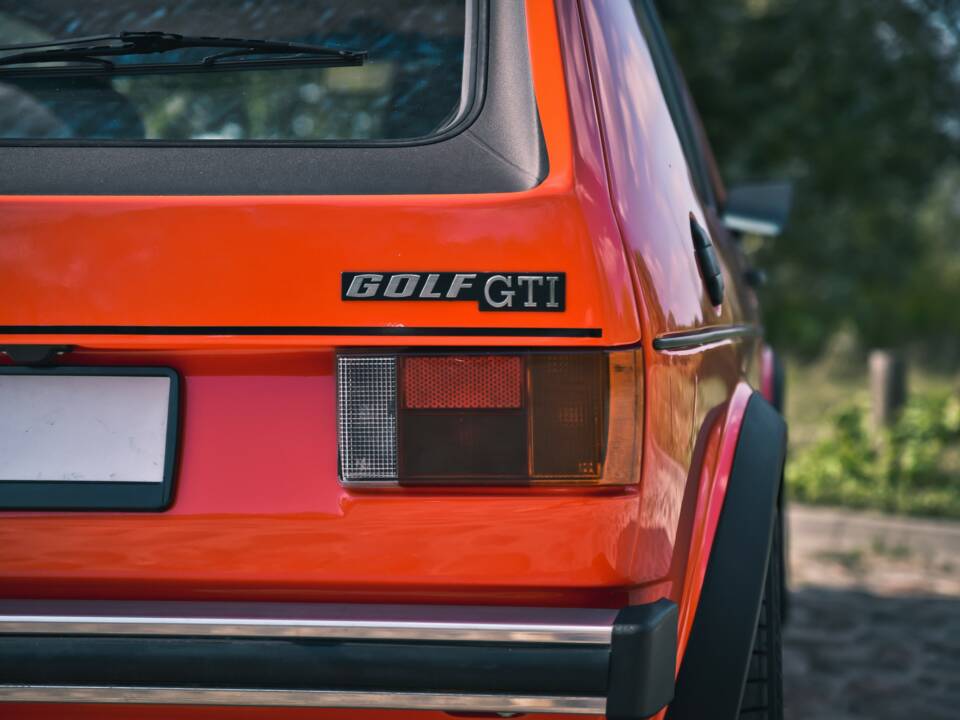 Bild 20/49 von Volkswagen Golf I GTI 1.6 (1979)