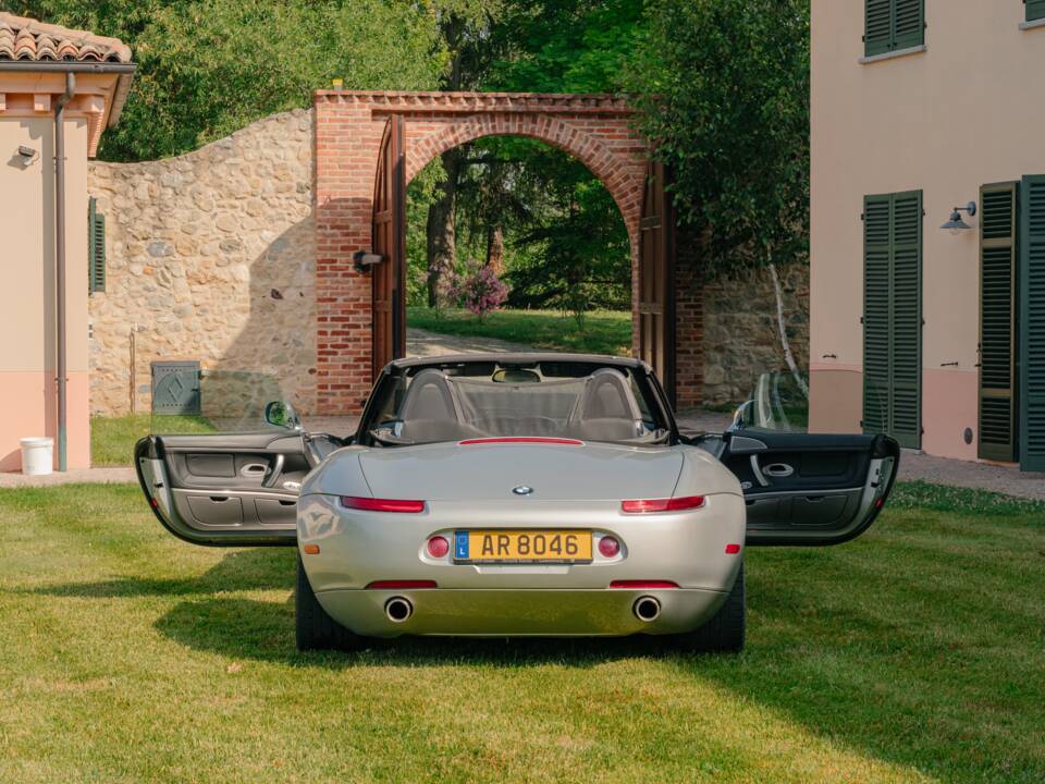 Image 97/185 of BMW Z8 (2001)