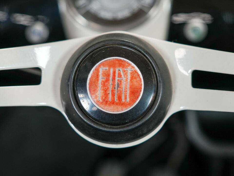 Image 17/41 de FIAT Ghia 500 Jolly (1973)